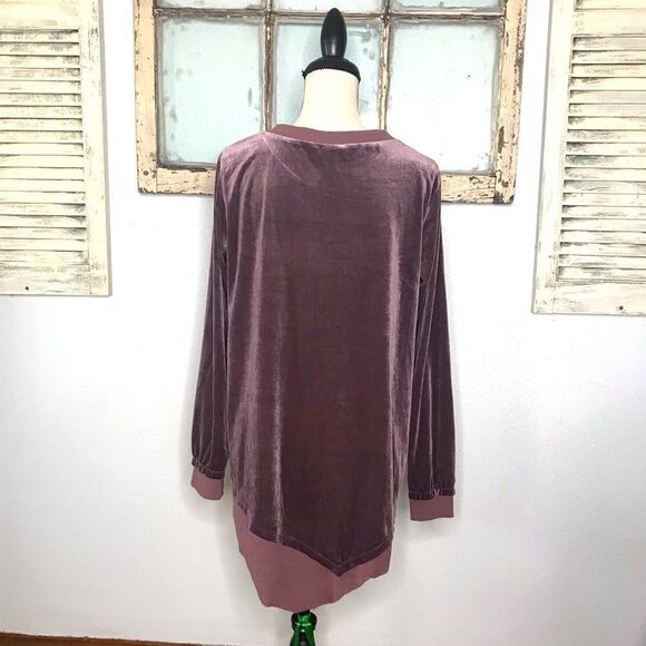 Cute & Comfy Oversized Value Long Sleeve Crewneck - Picture 5 of 11